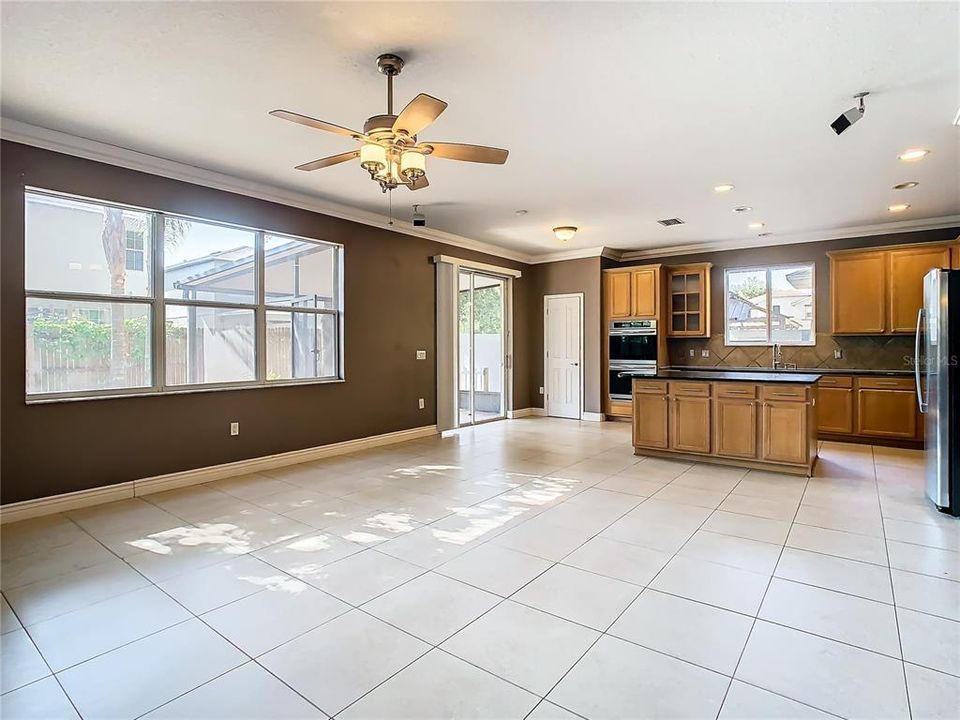 For Sale: $394,900 (3 beds, 2 baths, 2478 Square Feet)