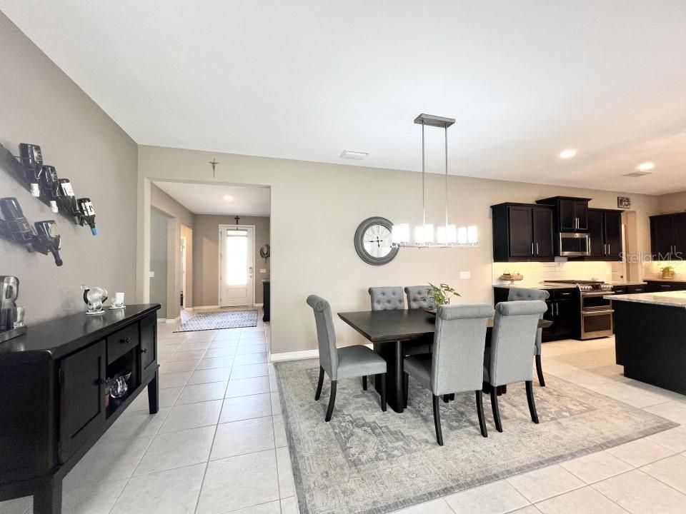 For Sale: $459,999 (2 beds, 3 baths, 2020 Square Feet)