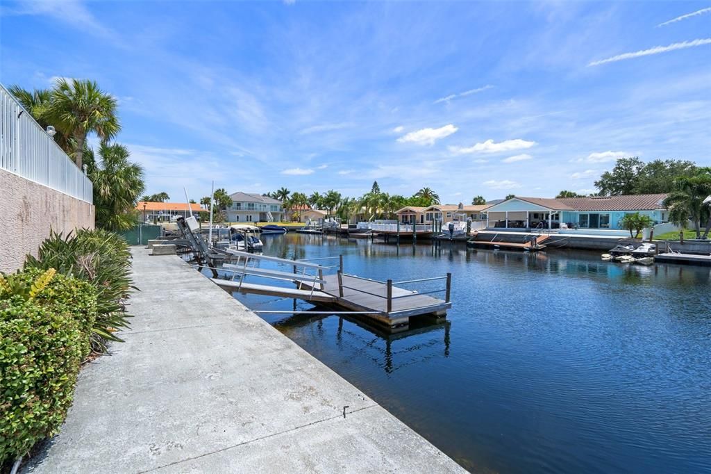 Lower patio level - Great place to unload your boat, clean all the fish you caught fishing...