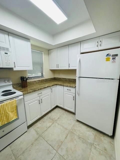 For Rent: $2,250 (1 beds, 1 baths, 825 Square Feet)