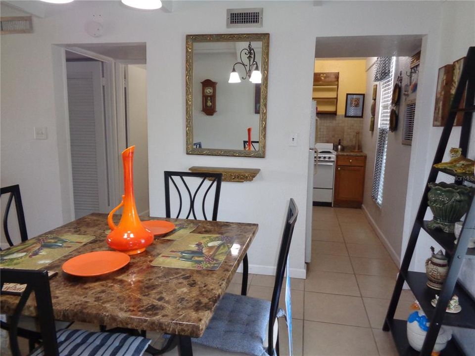 Active With Contract: $95,000 (1 beds, 1 baths, 648 Square Feet)