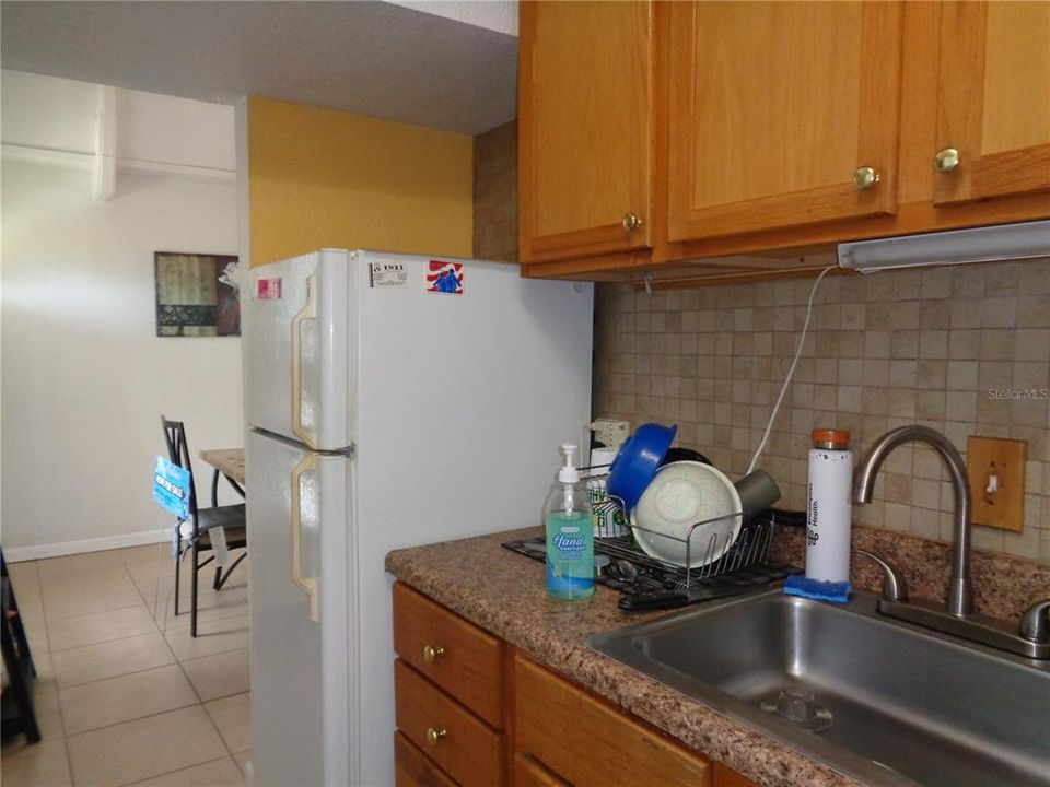 Active With Contract: $95,000 (1 beds, 1 baths, 648 Square Feet)