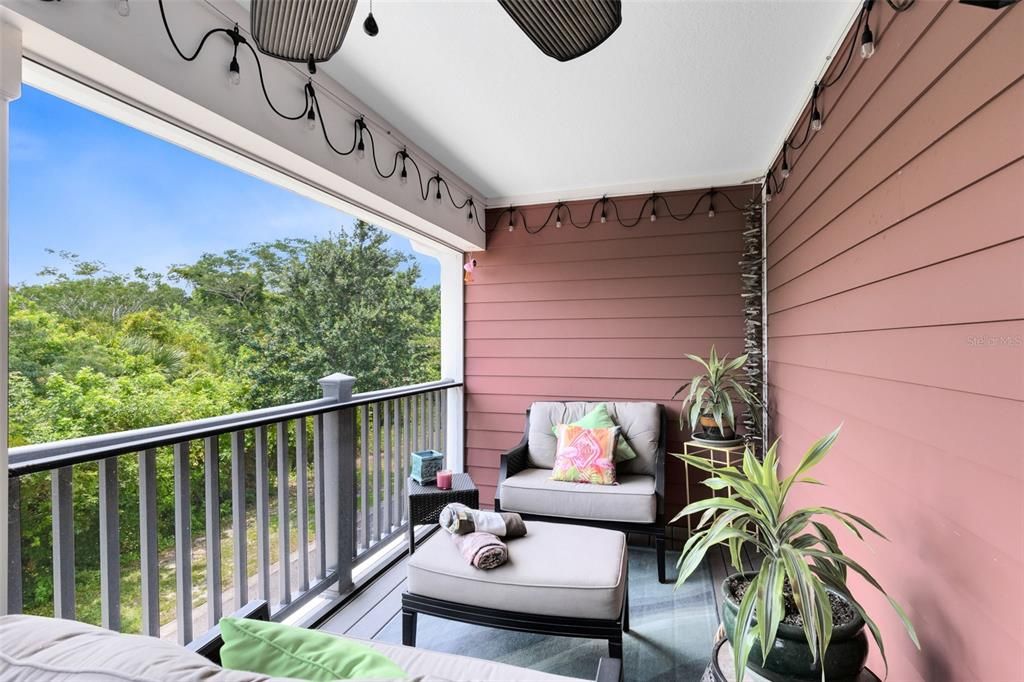Spacious balcony with no rear neighbors. The perfect lounging area!