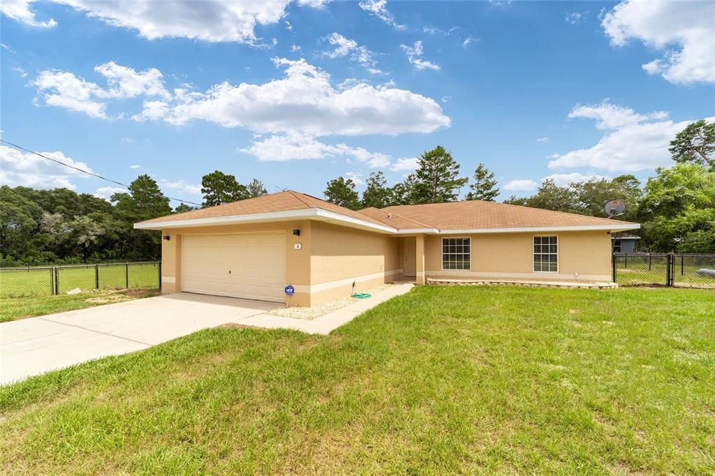 For Sale: $369,000 (4 beds, 2 baths, 1694 Square Feet)