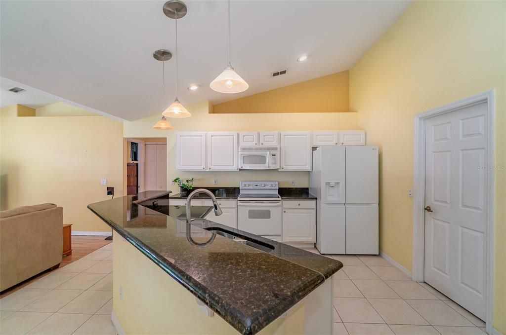 Active With Contract: $475,000 (3 beds, 2 baths, 1777 Square Feet)