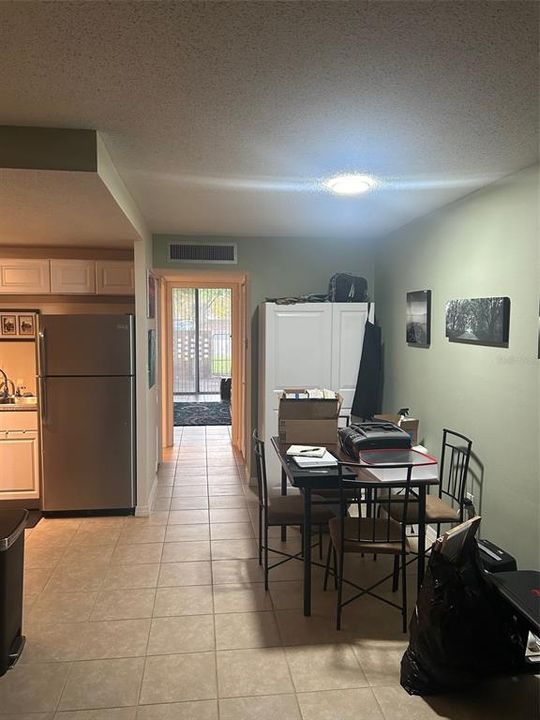 For Sale: $160,000 (1 beds, 1 baths, 775 Square Feet)