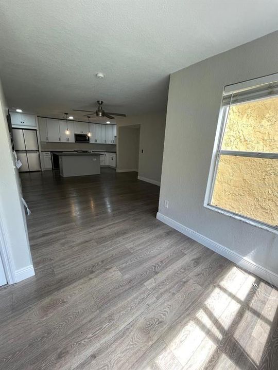 Active With Contract: $2,500 (3 beds, 2 baths, 1237 Square Feet)