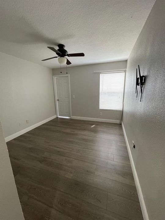 Active With Contract: $2,500 (3 beds, 2 baths, 1237 Square Feet)