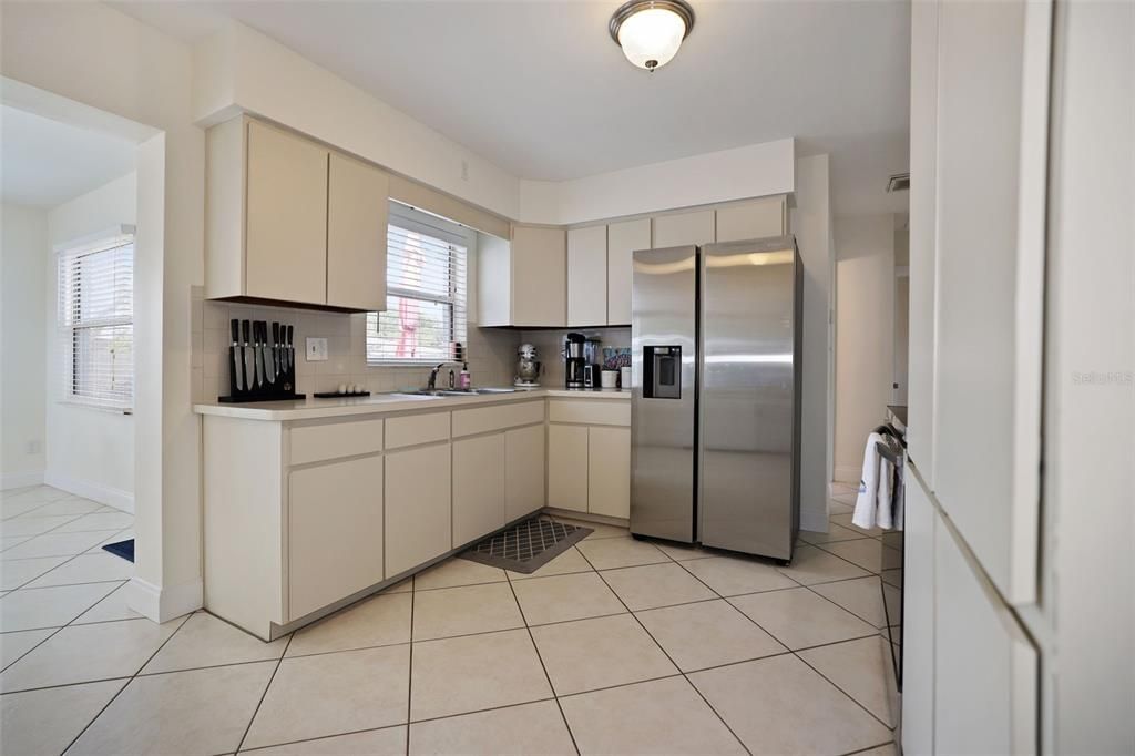 For Sale: $385,000 (3 beds, 1 baths, 1385 Square Feet)