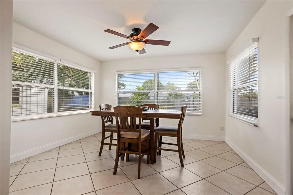 For Sale: $385,000 (3 beds, 1 baths, 1385 Square Feet)