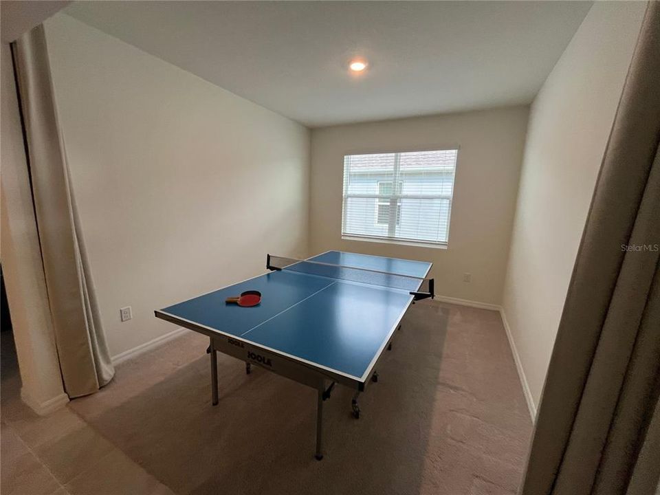 For Sale: $329,900 (2 beds, 2 baths, 1816 Square Feet)