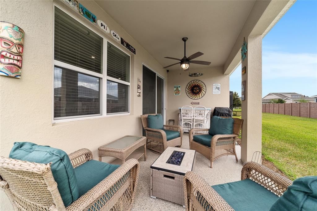 For Sale: $329,900 (2 beds, 2 baths, 1816 Square Feet)
