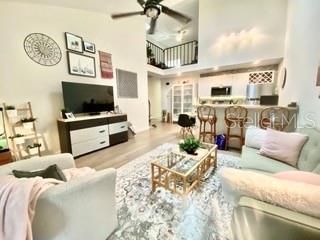 Active With Contract: $163,000 (1 beds, 1 baths, 722 Square Feet)