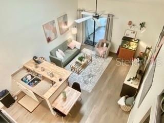 Active With Contract: $163,000 (1 beds, 1 baths, 722 Square Feet)