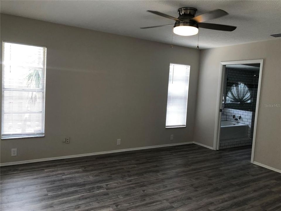 Active With Contract: $2,750 (3 beds, 2 baths, 1736 Square Feet)