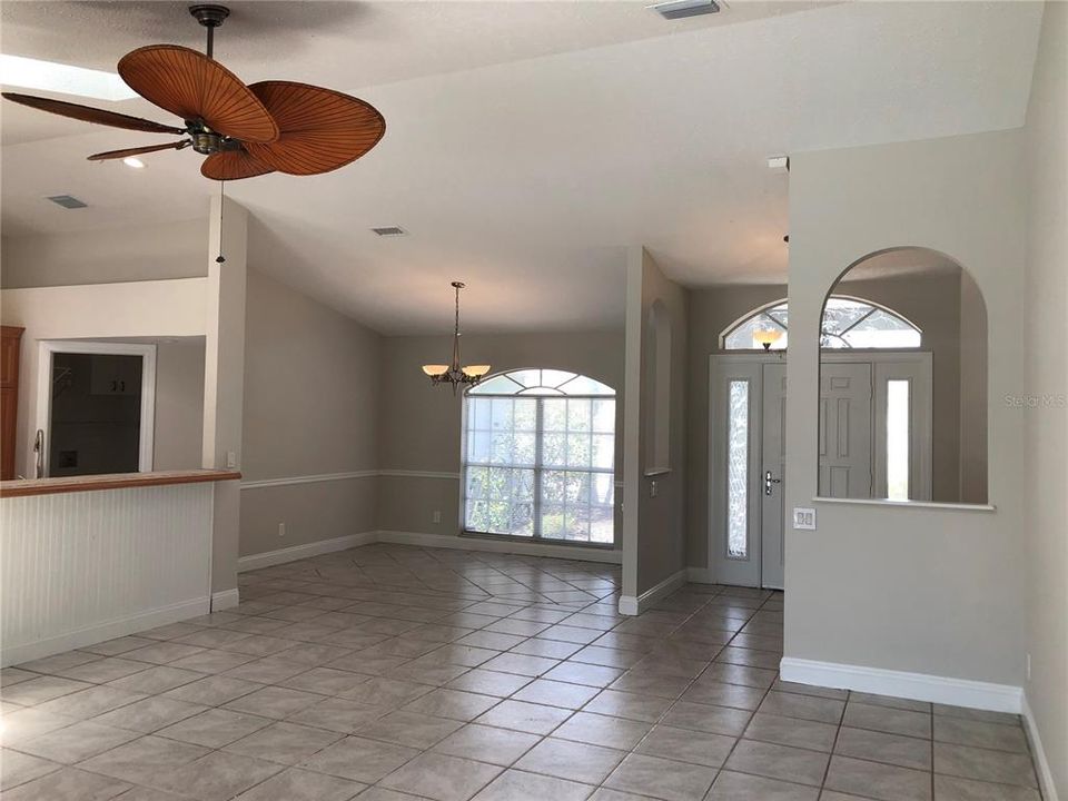 Active With Contract: $2,750 (3 beds, 2 baths, 1736 Square Feet)