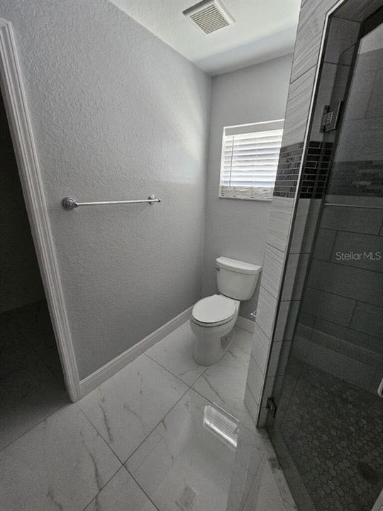 最近租的: $1,600 (2 贝兹, 1 浴室, 950 平方英尺)