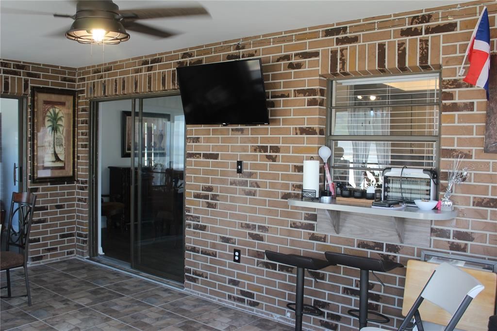 For Sale: $309,000 (2 beds, 2 baths, 1336 Square Feet)