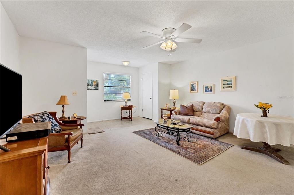 Living room with furnishings