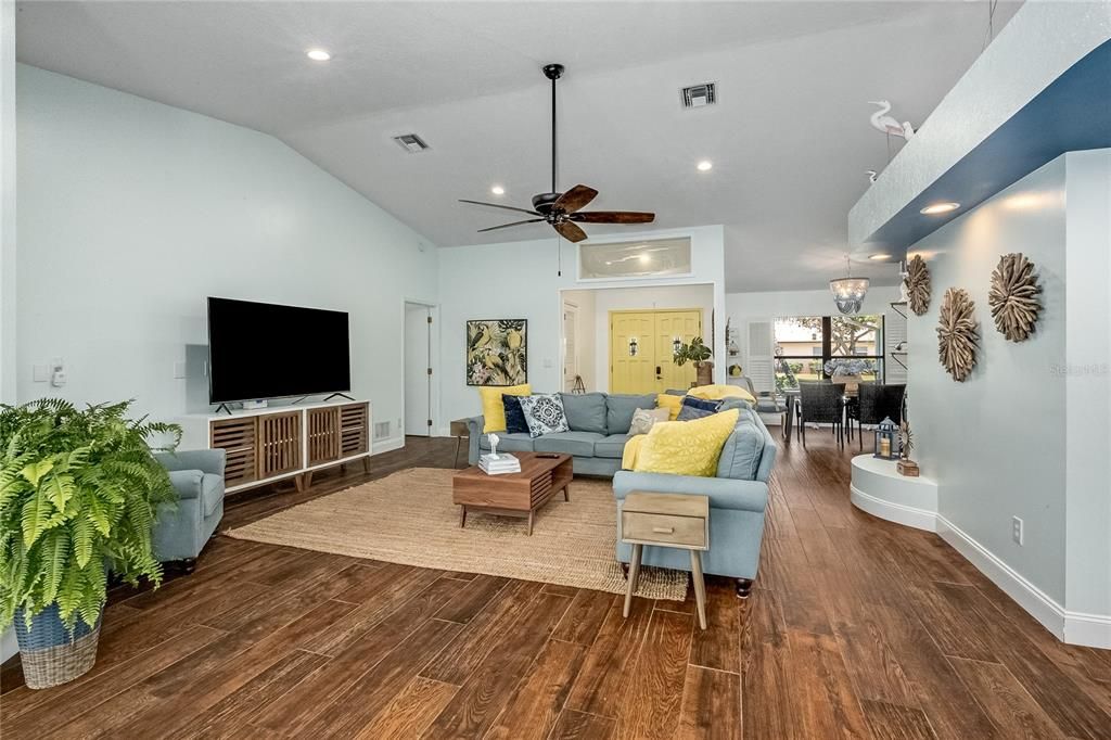 Recently Sold: $645,000 (3 beds, 2 baths, 2000 Square Feet)