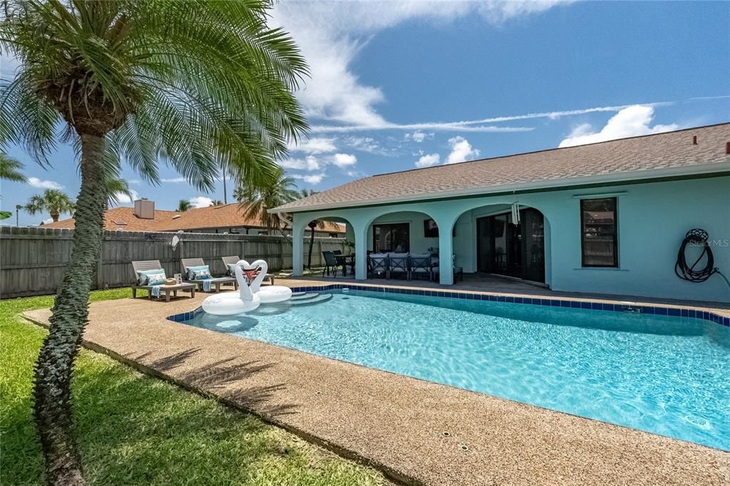 Recently Sold: $645,000 (3 beds, 2 baths, 2000 Square Feet)