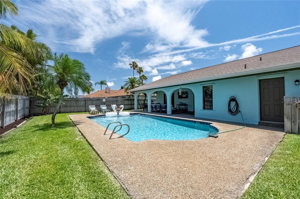 Recently Sold: $645,000 (3 beds, 2 baths, 2000 Square Feet)