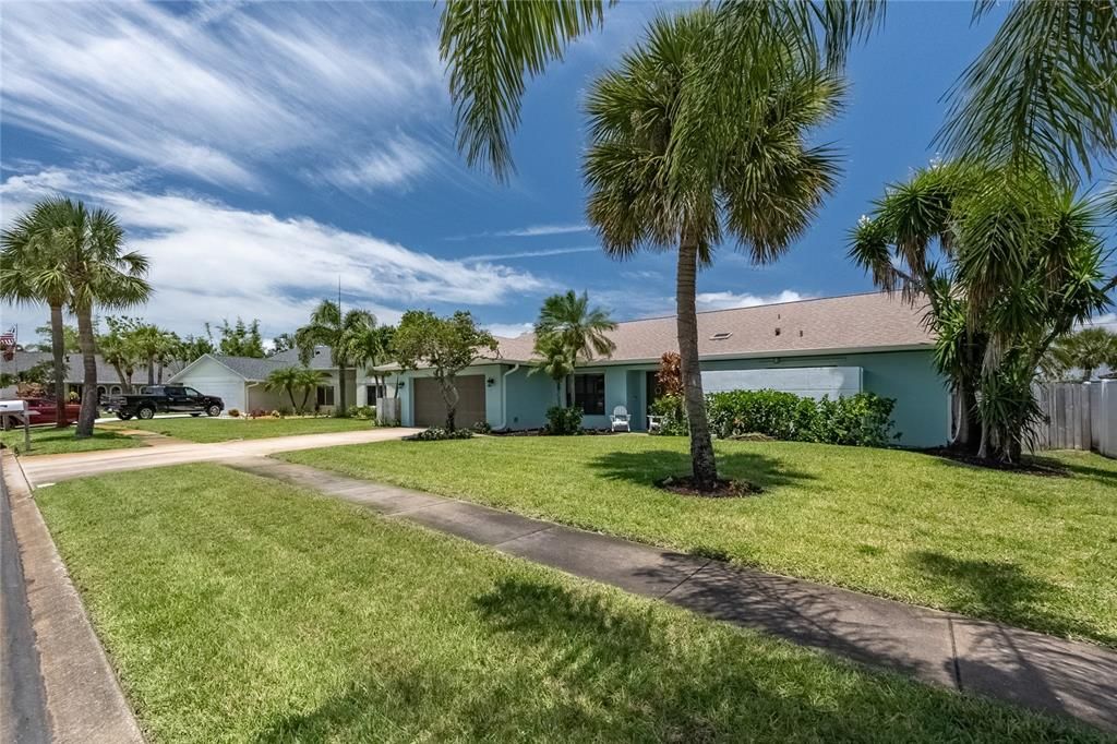 Recently Sold: $645,000 (3 beds, 2 baths, 2000 Square Feet)