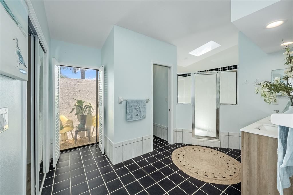 Recently Sold: $645,000 (3 beds, 2 baths, 2000 Square Feet)