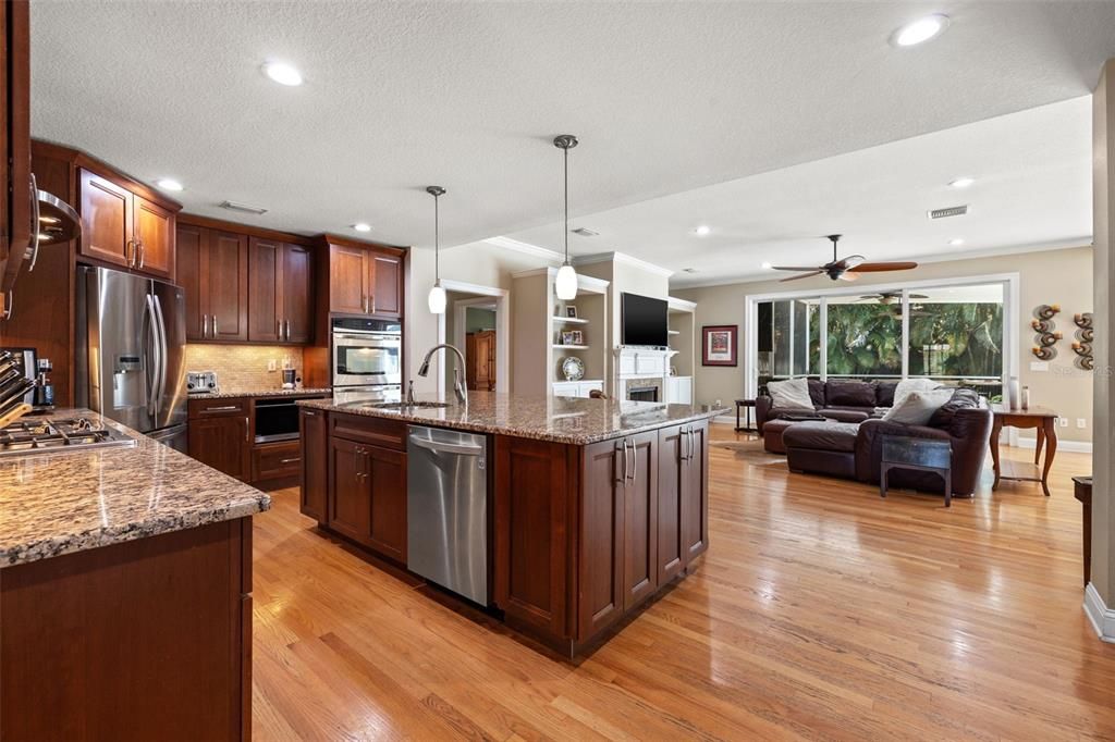 Stunning Kitchen - Light and Bright