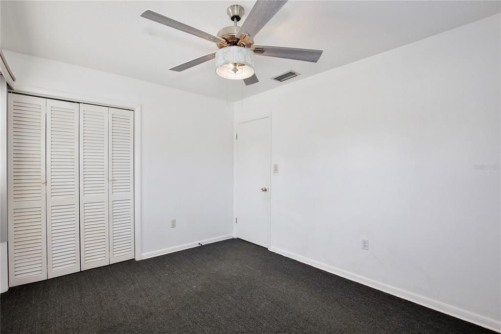 Active With Contract: $315,000 (3 beds, 2 baths, 1356 Square Feet)