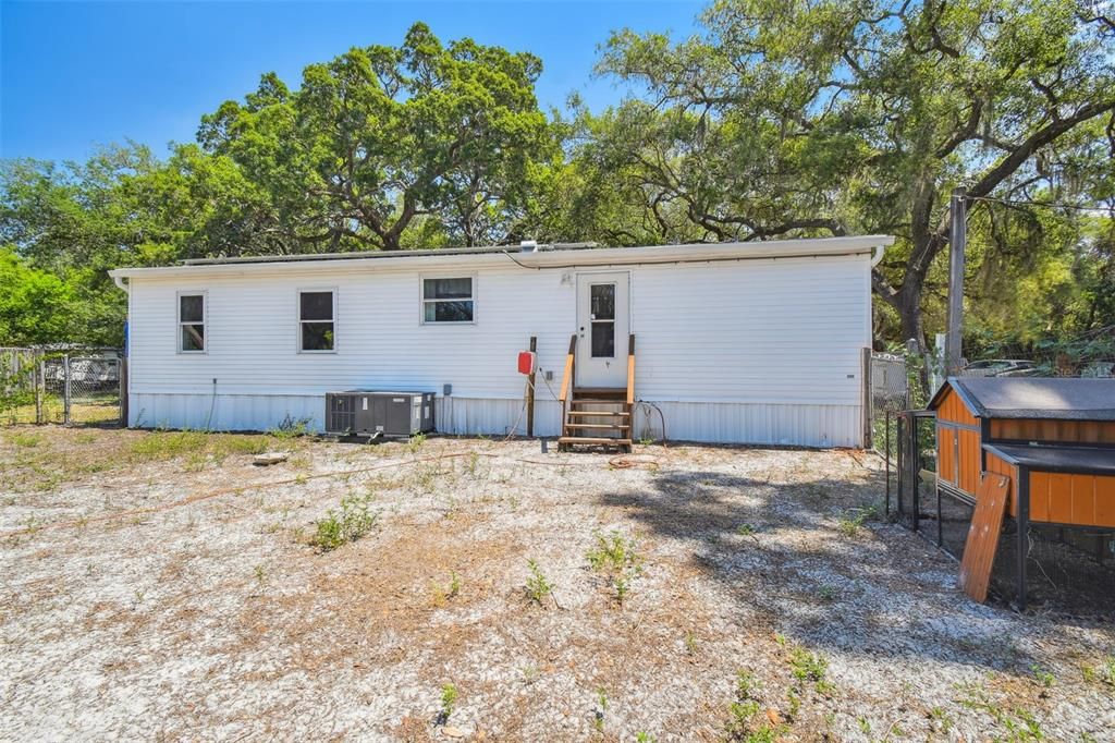 Active With Contract: $350,000 (3 beds, 2 baths, 1296 Square Feet)