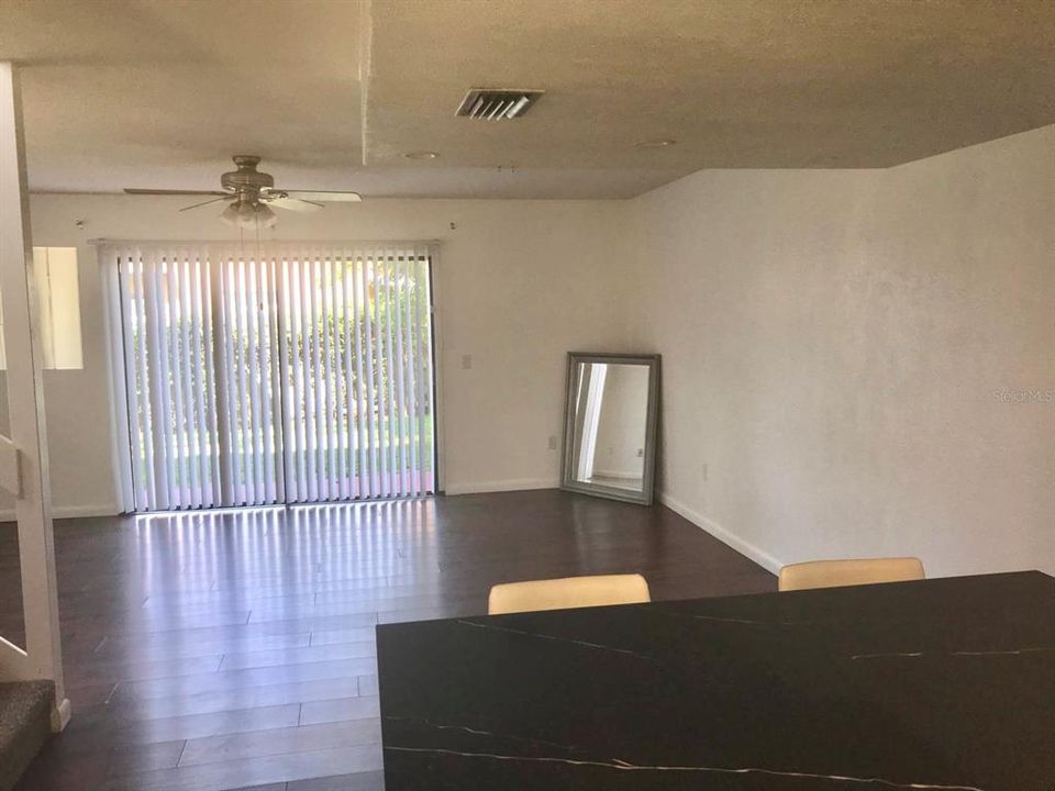 For Rent: $1,700 (2 beds, 2 baths, 1252 Square Feet)