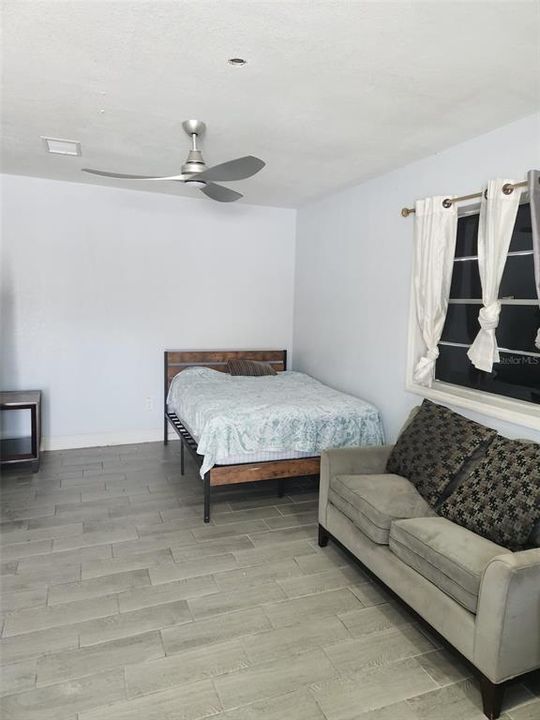 For Rent: $1,150 (1 beds, 1 baths, 400 Square Feet)