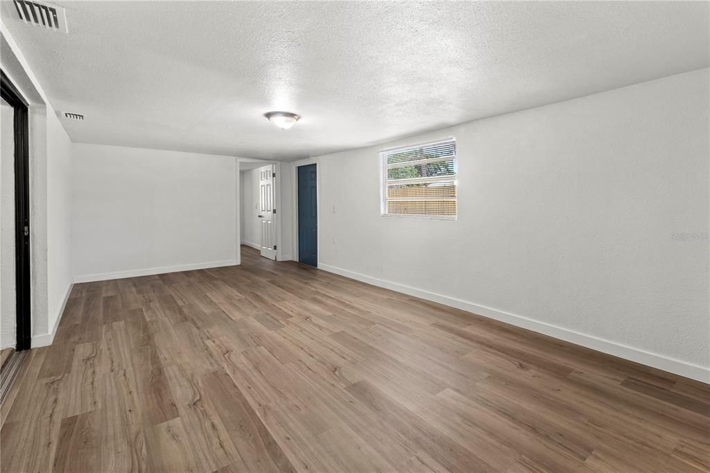 Active With Contract: $349,000 (5 beds, 2 baths, 1691 Square Feet)