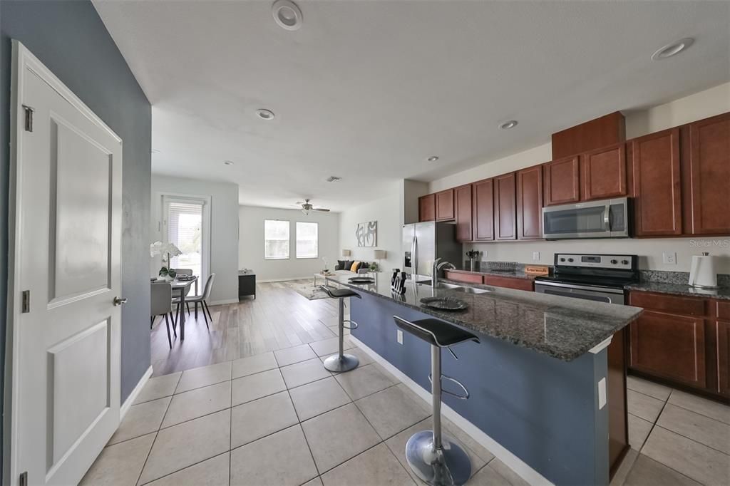 For Sale: $405,000 (3 beds, 2 baths, 1852 Square Feet)