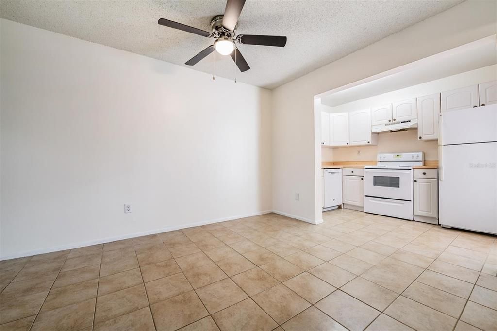 For Sale: $69,900 (1 beds, 1 baths, 600 Square Feet)