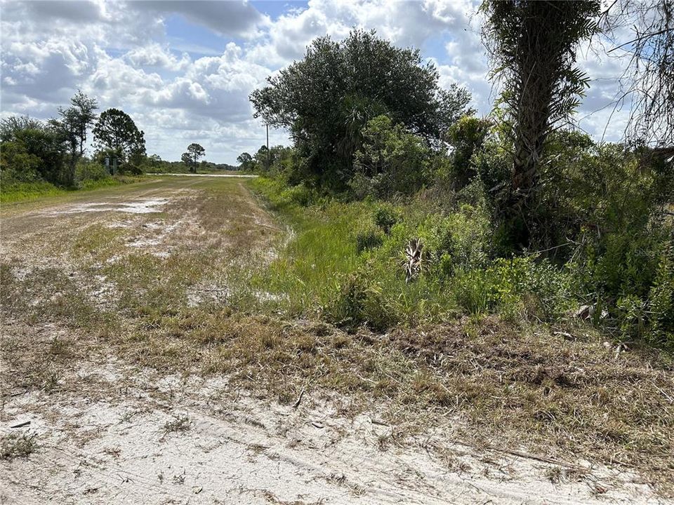 En Venta: $24,000 (1.25 acres)