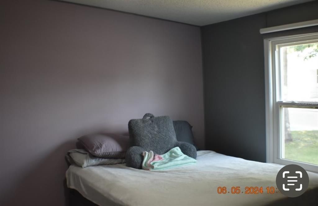 For Sale: $170,000 (3 beds, 2 baths, 960 Square Feet)