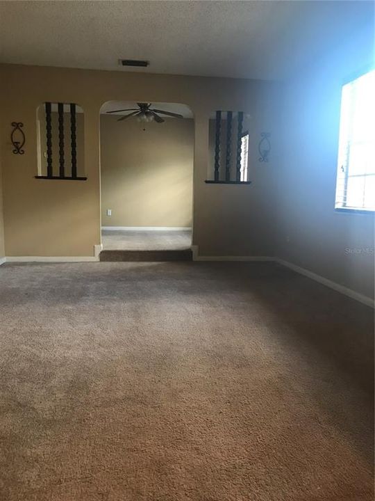 For Rent: $2,400 (4 beds, 2 baths, 1884 Square Feet)