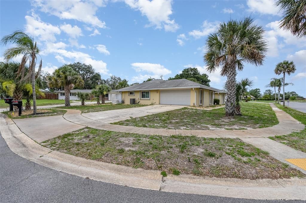 For Sale: $430,000 (3 beds, 2 baths, 1674 Square Feet)