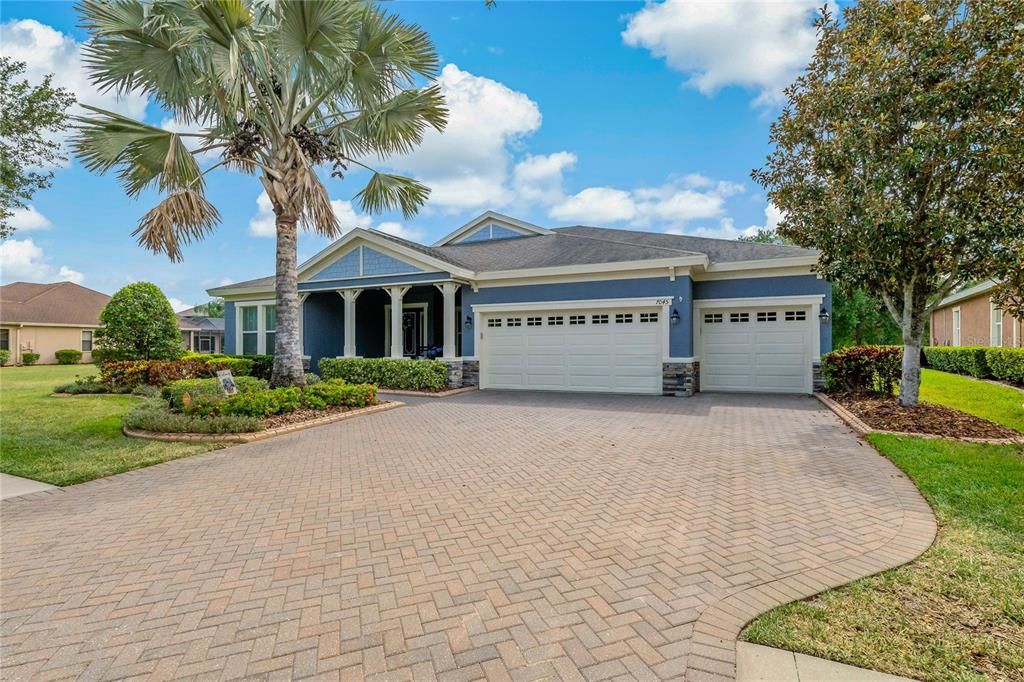 Active With Contract: $699,000 (4 beds, 3 baths, 2904 Square Feet)