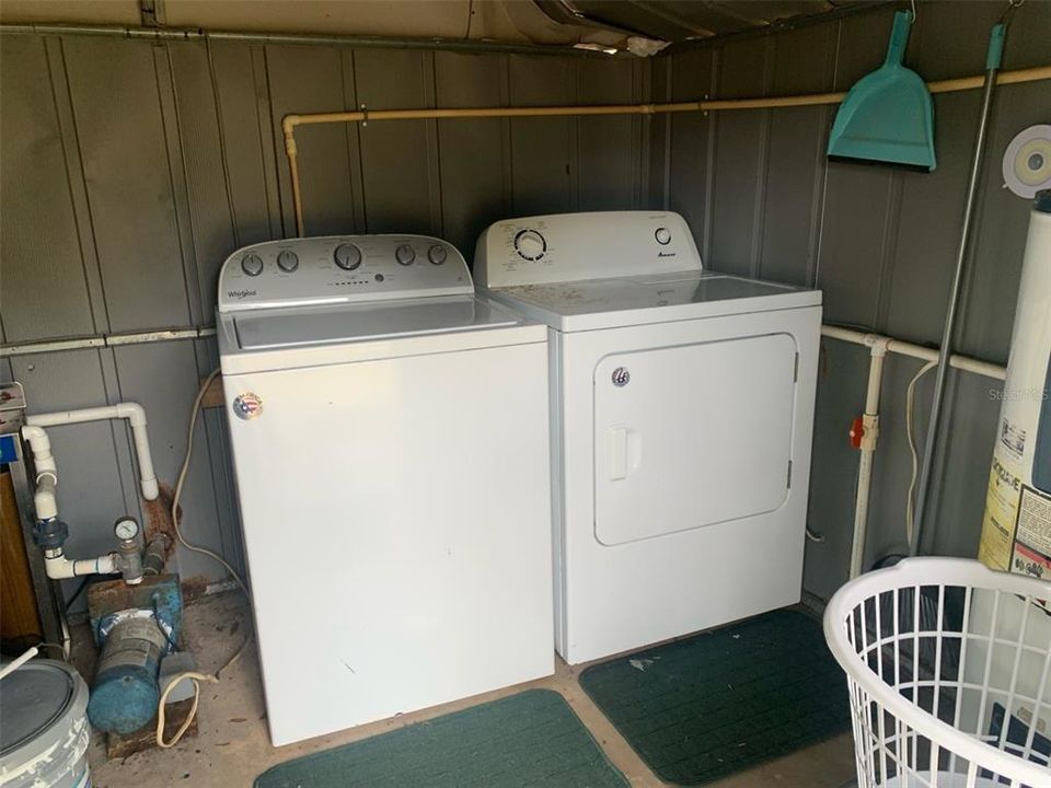 Shed with Washer/Dryer