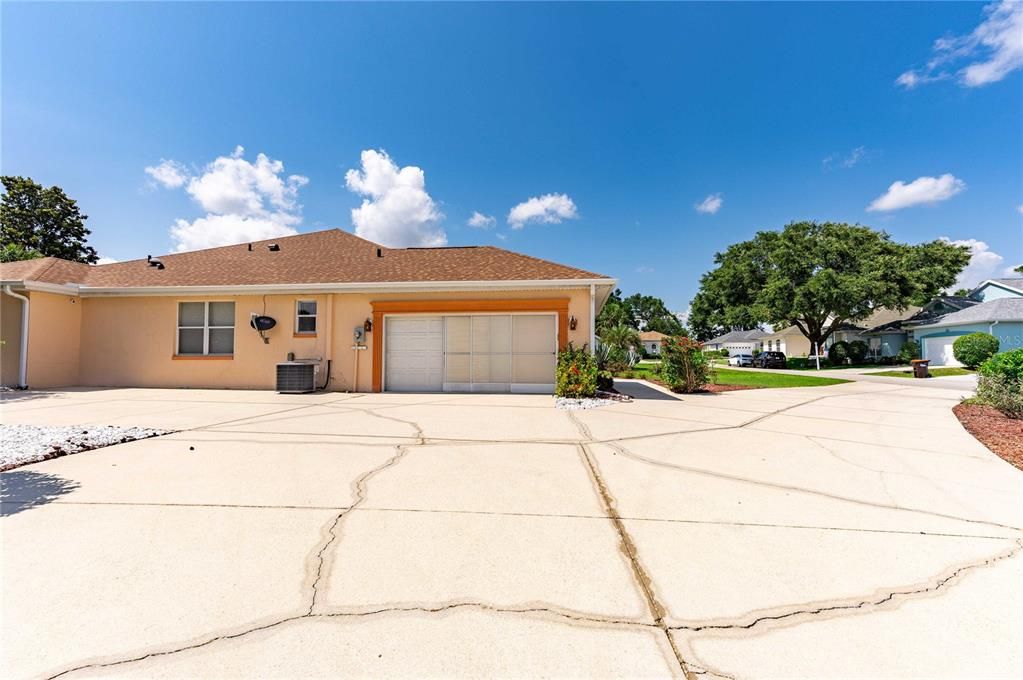 Active With Contract: $389,990 (3 beds, 3 baths, 2648 Square Feet)