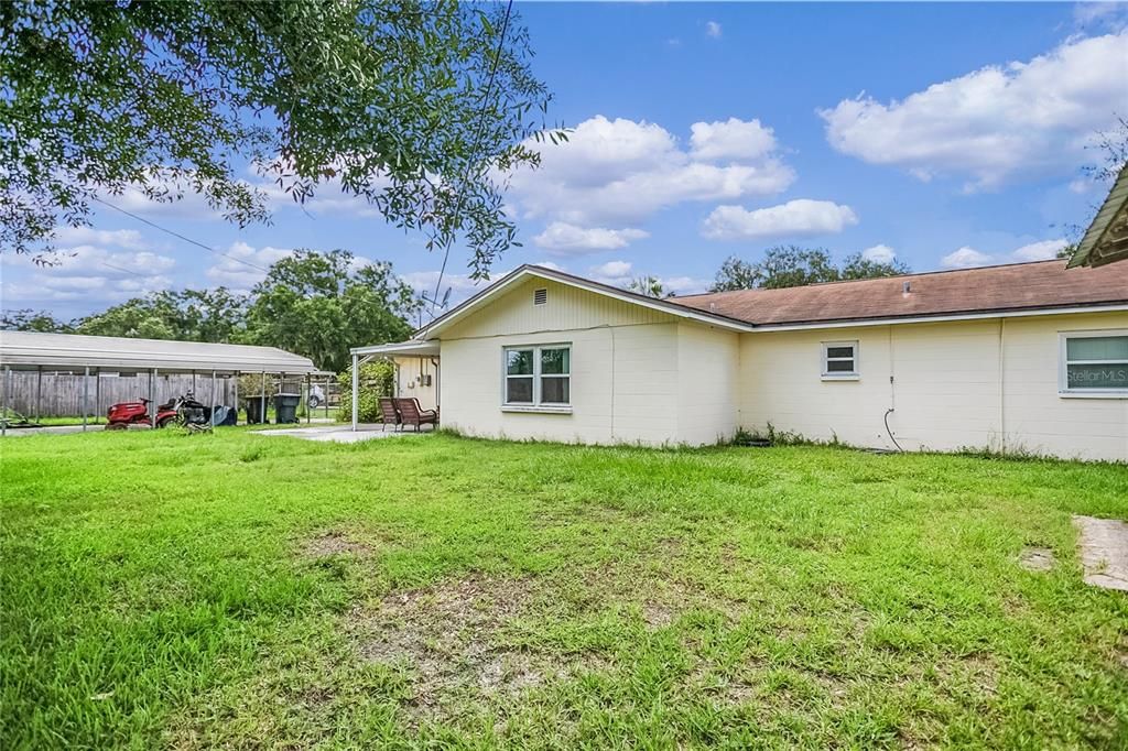 For Sale: $319,000 (3 beds, 2 baths, 1744 Square Feet)