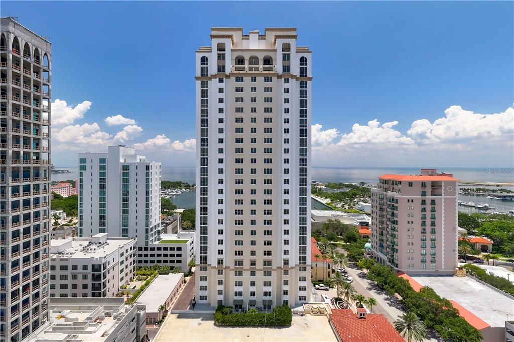 For Sale: $3,500,000 (3 beds, 3 baths, 3081 Square Feet)