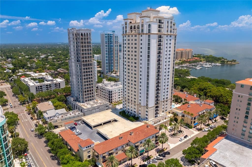 For Sale: $3,500,000 (3 beds, 3 baths, 3081 Square Feet)