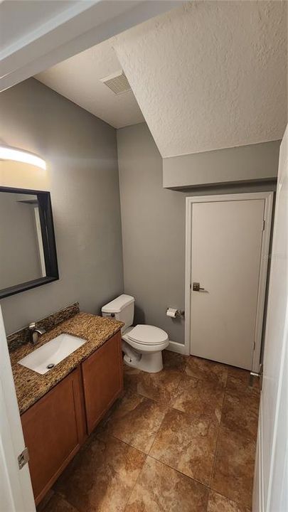 For Rent: $2,100 (3 beds, 2 baths, 1624 Square Feet)