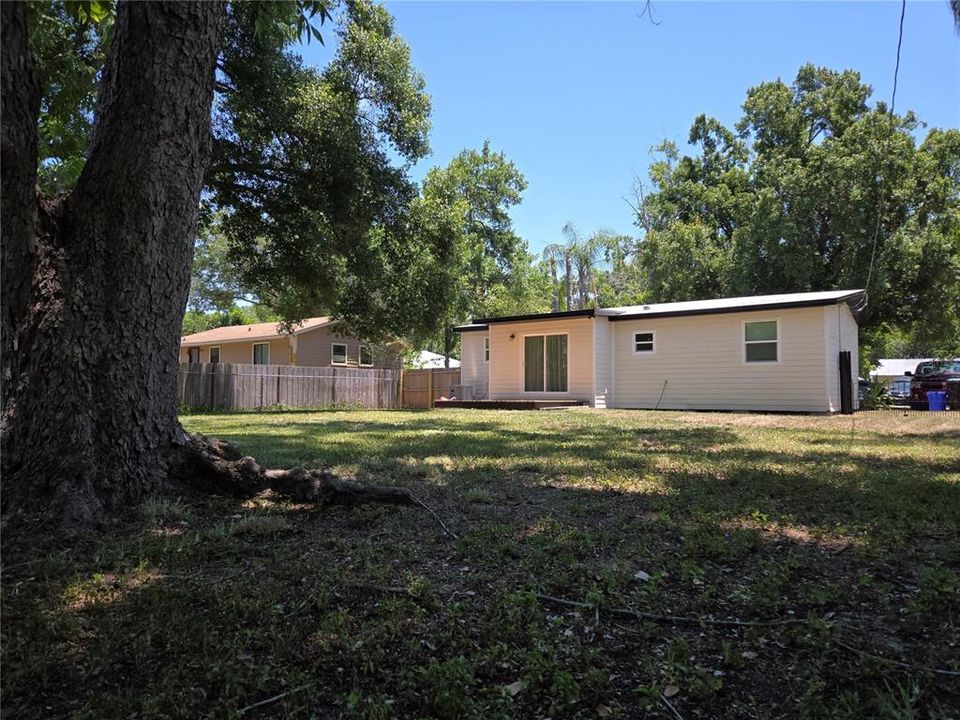 Active With Contract: $369,000 (3 beds, 2 baths, 1010 Square Feet)