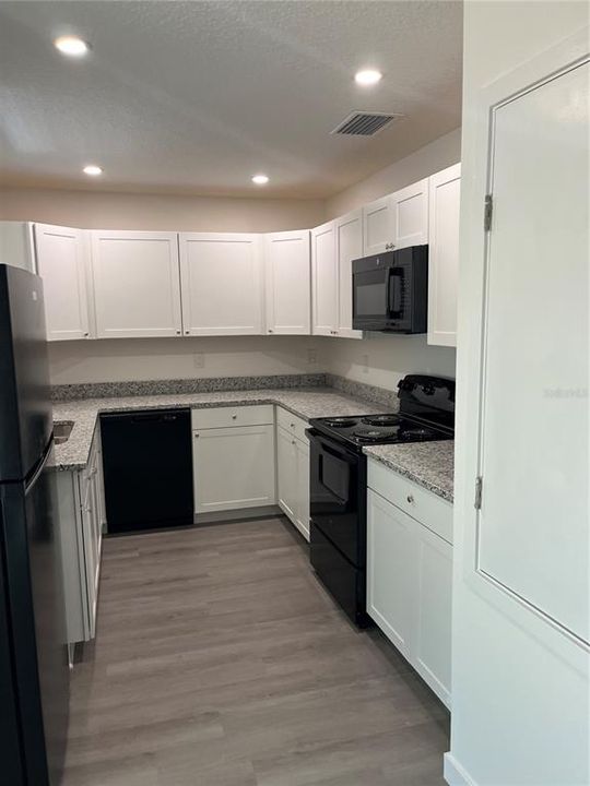 Active With Contract: $369,000 (3 beds, 2 baths, 1010 Square Feet)