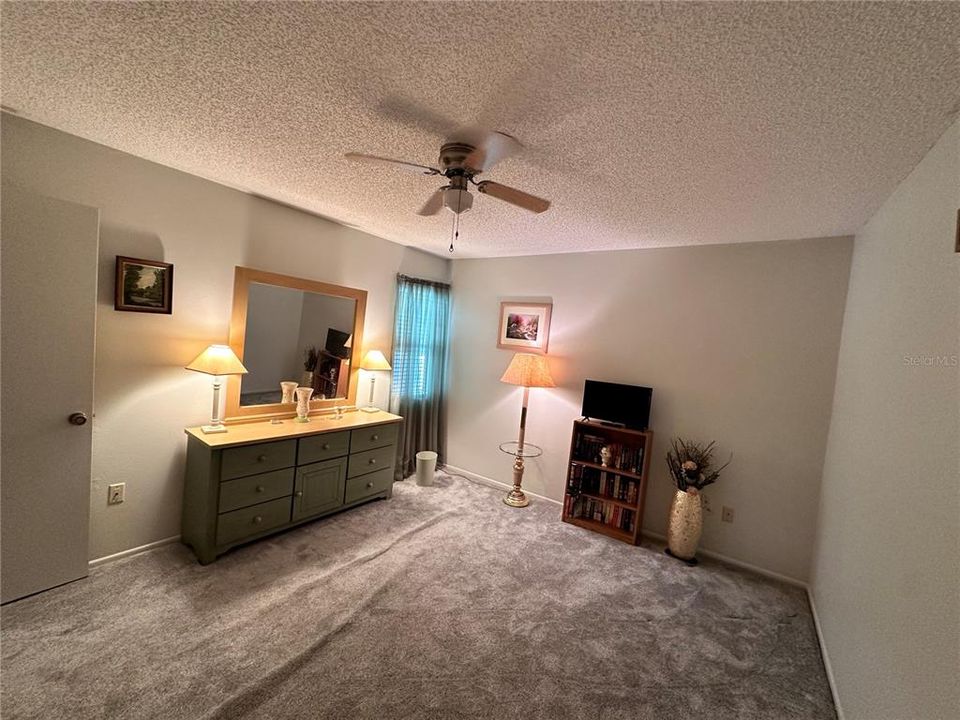 For Sale: $209,900 (2 beds, 2 baths, 1088 Square Feet)